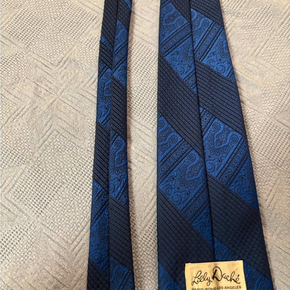 Stunning Blue Patterned Men's Lilly Dache’ Tie - Picture 9 of 11